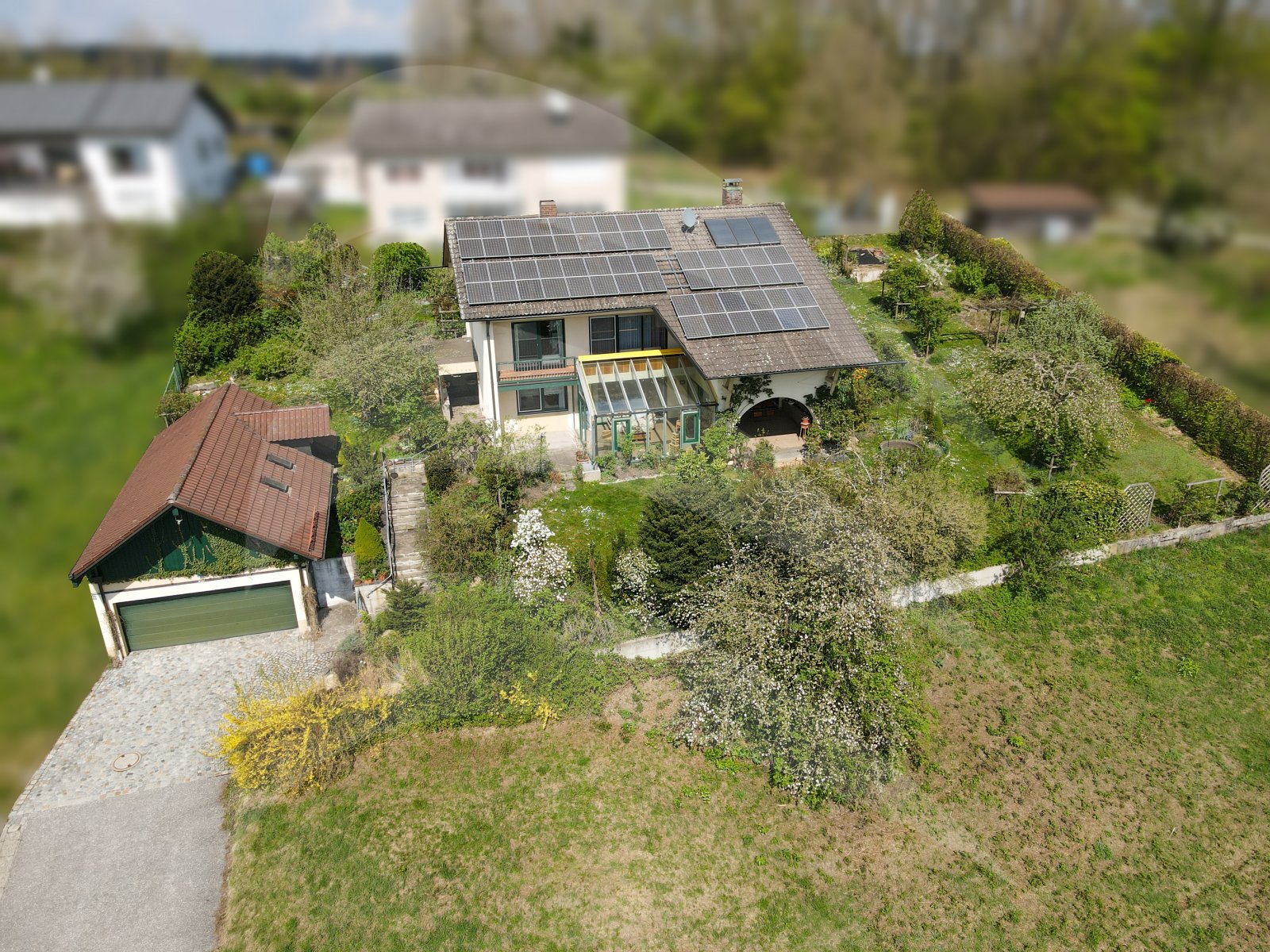 Geräumiges Einfamilienhaus mit Weitblick ins Vilstal Geräumiges Einfamilienhaus mit Weitblick ins Vilstal