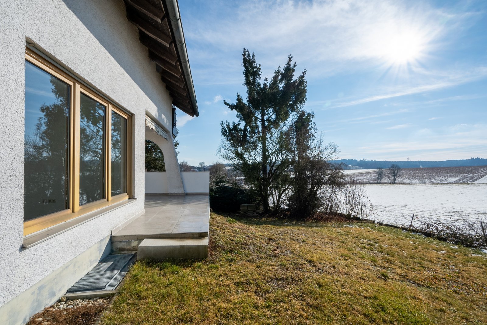 Einfamilienhaus mit traumhaftem Weitblick nähe Landshut Einfamilienhaus mit traumhaftem Weitblick nähe Landshut