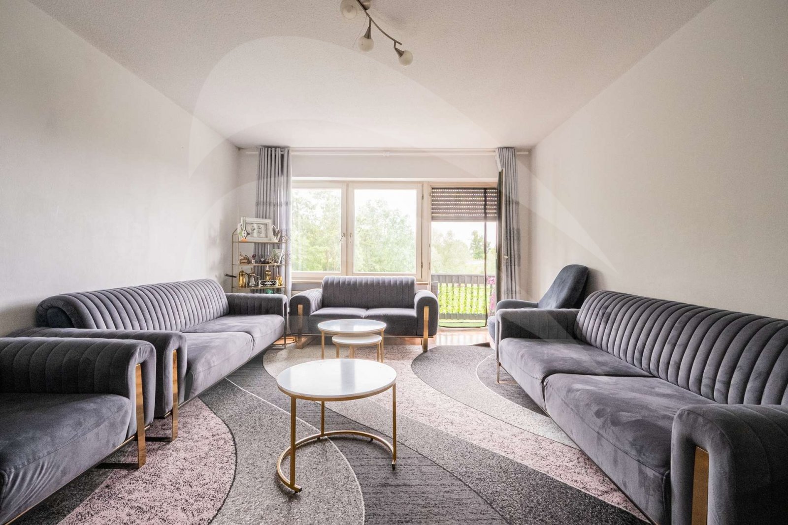 Zentrumsnahe 4-Zimmer Wohnung mit herausragender Infrastruktur Zentrumsnahe 4-Zimmer Wohnung mit herausragender Infrastruktur